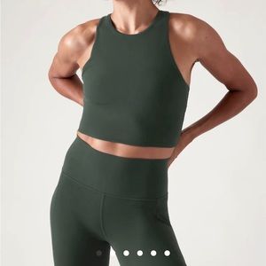 ATHLETA NWT! Conscious Crop in Powervita! Olive Green
